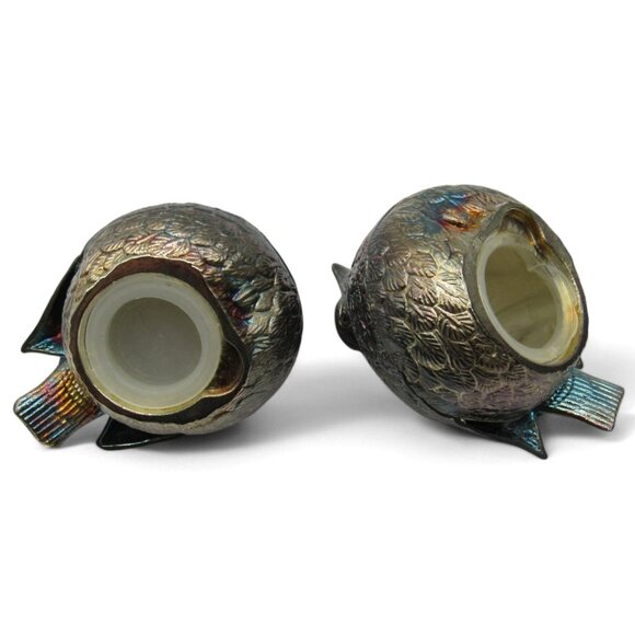 SALT and PEPPER Shaker Bird Set With Woven Metal Basket Holder Vintage - Picture 11 of 11